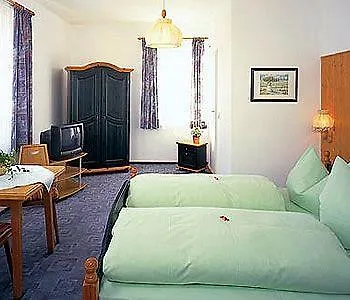 Penzion Hotel Braeustueberl