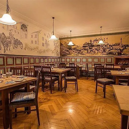 布拉斯塔波尔酒店 福森