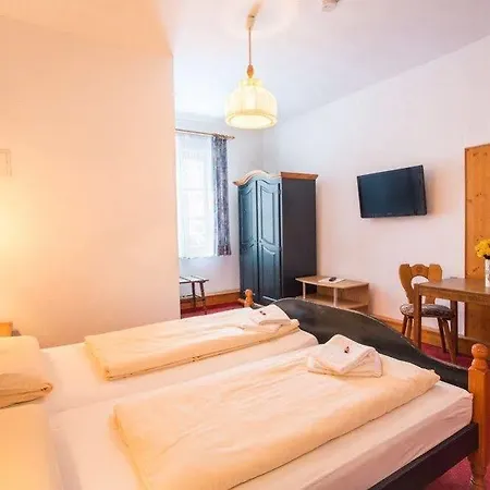 Hotel Braeustueberl Gasthof
